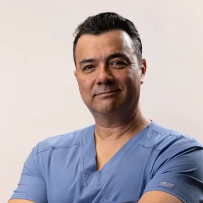 Dr. Eduardo Álvarez Lozano